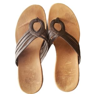 Merrell sandals size 10